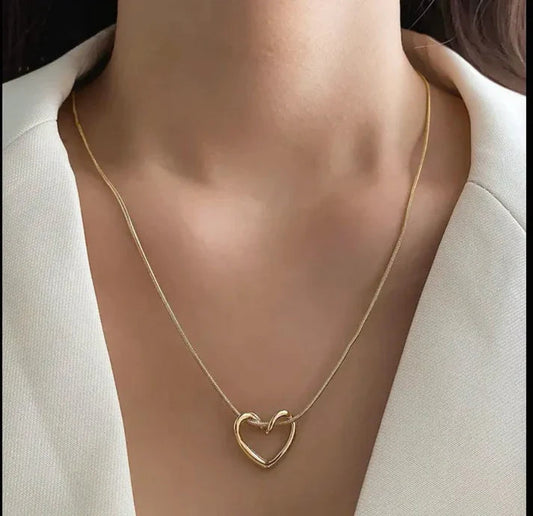 18KT Gold Plated Tied Heart Pendant Necklace